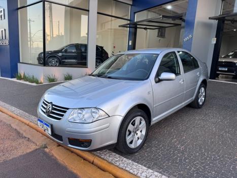 VOLKSWAGEN Bora 2.0 4P, Foto 2