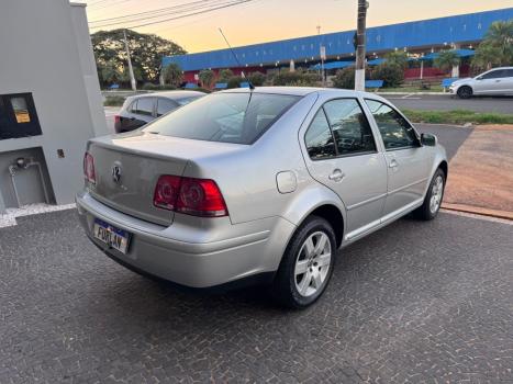 VOLKSWAGEN Bora 2.0 4P, Foto 3