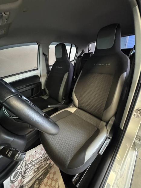 VOLKSWAGEN Cross UP 1.0 12V 4P TSI FLEX, Foto 8