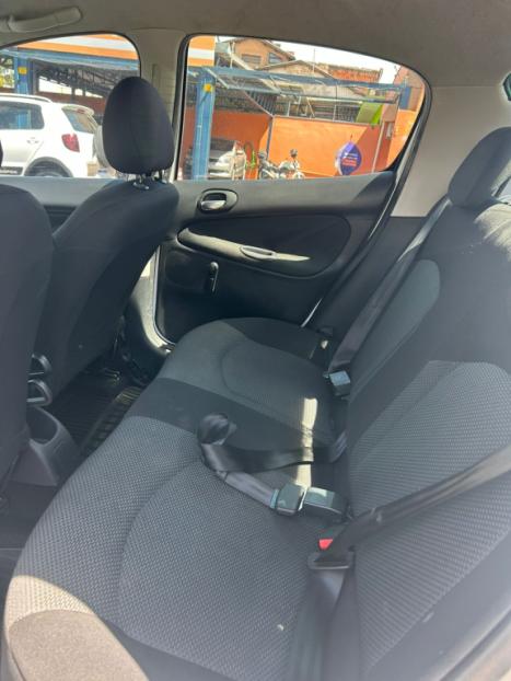 VOLKSWAGEN Crossfox 1.6 4P FLEX, Foto 8 VOLKSWAGEN Crossfox 1.6 4P FLEX, Foto 8