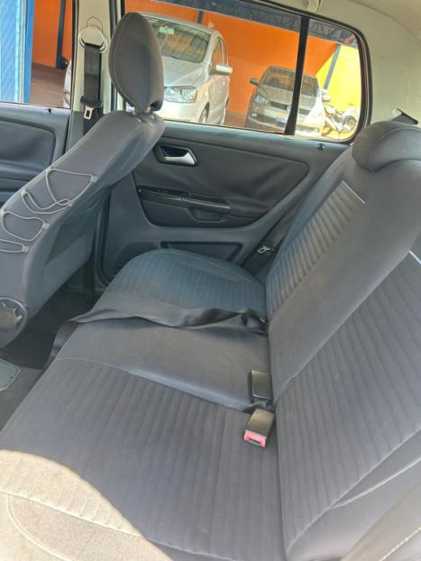 VOLKSWAGEN Crossfox 1.6 4P FLEX, Foto 9 VOLKSWAGEN Crossfox 1.6 4P FLEX, Foto 9