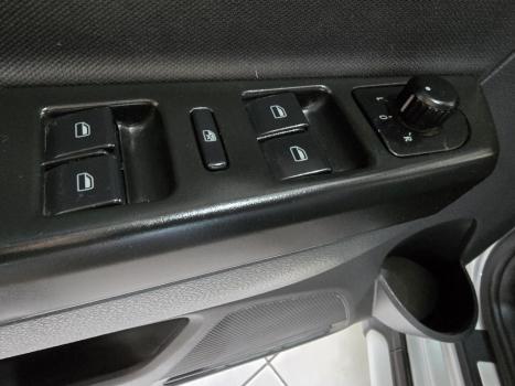 VOLKSWAGEN Crossfox 1.6 4P FLEX I-MOTION AUTOMATIZADO, Foto 4