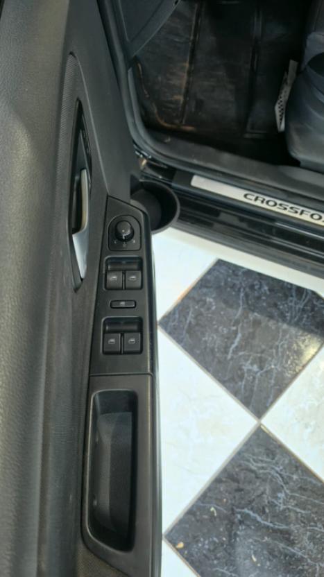 VOLKSWAGEN Crossfox 1.6 4P FLEX, Foto 8