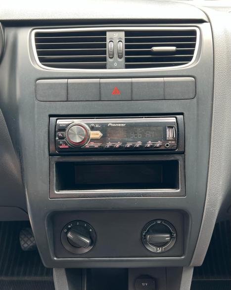 VOLKSWAGEN Fox 1.0, Foto 14