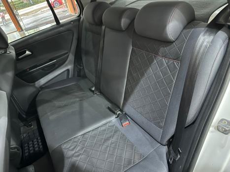 VOLKSWAGEN Fox 1.6 4P HIGHLINE FLEX, Foto 8 VOLKSWAGEN Fox 1.6 4P HIGHLINE FLEX, Foto 8
