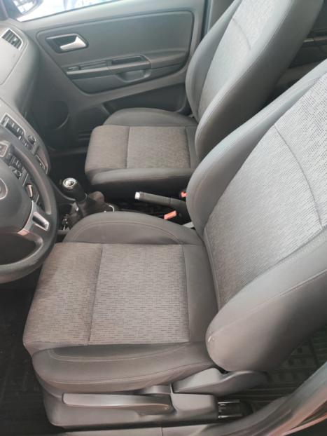 VOLKSWAGEN Fox 1.6 4P, Foto 9