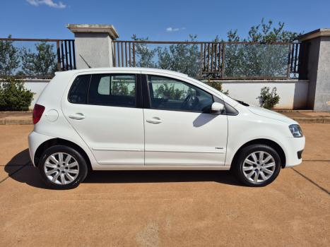 VOLKSWAGEN Fox 1.6 4P TREND FLEX, Foto 1
