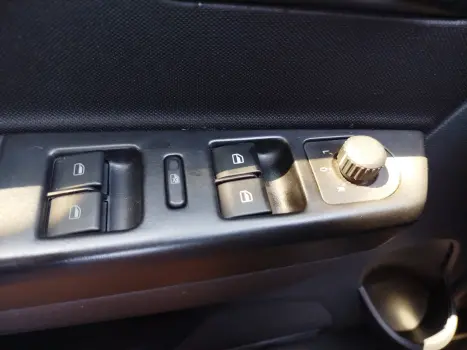 VOLKSWAGEN Fox 1.6 4P COMFORTLINE FLEX, Foto 14