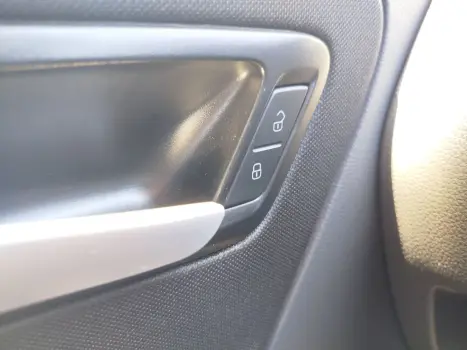 VOLKSWAGEN Fox 1.6 4P COMFORTLINE FLEX, Foto 15