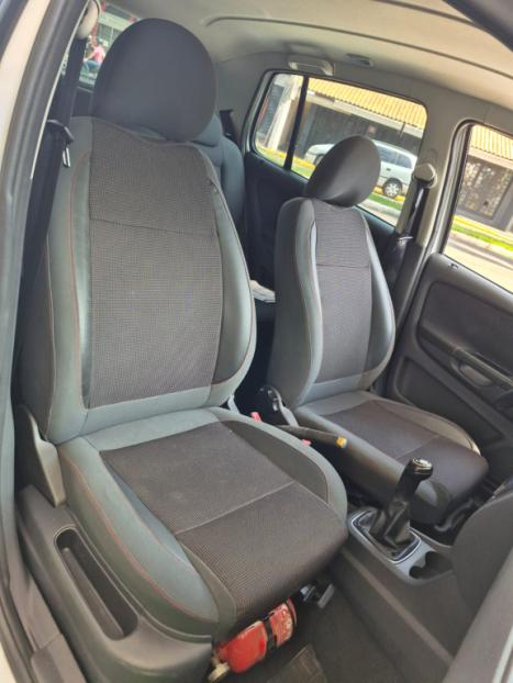 VOLKSWAGEN Fox 1.6 4P PLUS, Foto 2