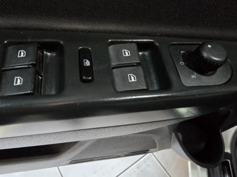 VOLKSWAGEN Fox 1.6 4P TREND FLEX, Foto 5