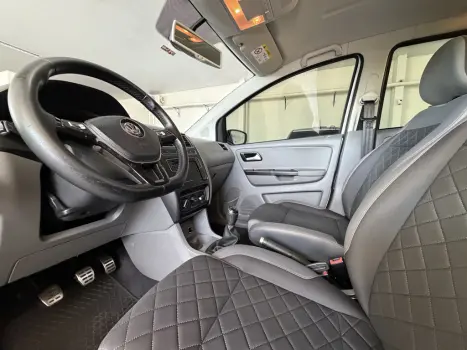 VOLKSWAGEN Fox 1.6 4P HIGHLINE FLEX, Foto 12