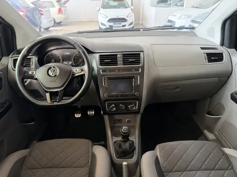 VOLKSWAGEN Fox 1.6 4P HIGHLINE FLEX, Foto 13