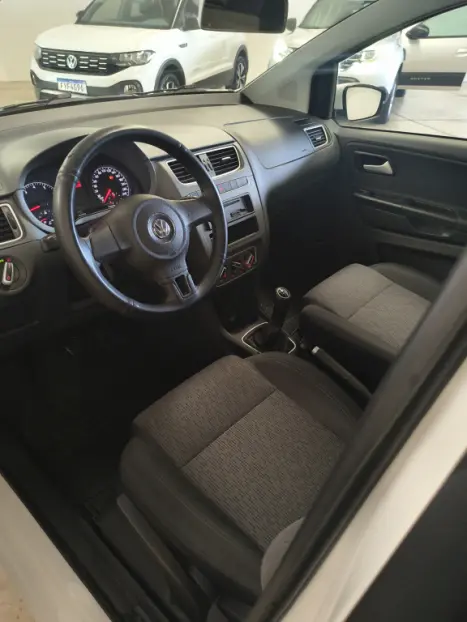 VOLKSWAGEN Fox 1.6 4P TREND FLEX, Foto 8