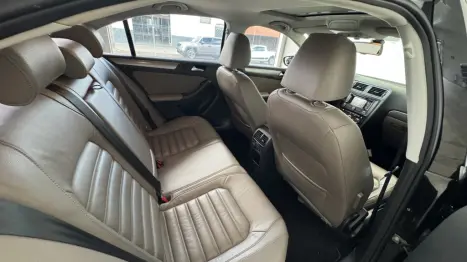 VOLKSWAGEN Jetta 2.0 4P TSI HIGHLINE 211 CV AUTOMTICO, Foto 9