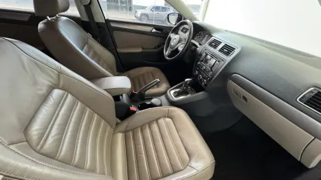 VOLKSWAGEN Jetta 2.0 4P TSI HIGHLINE 211 CV AUTOMTICO, Foto 10