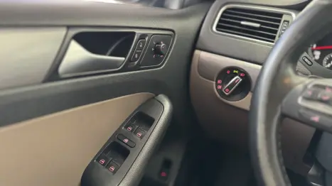 VOLKSWAGEN Jetta 2.0 4P TSI HIGHLINE 211 CV AUTOMTICO, Foto 11