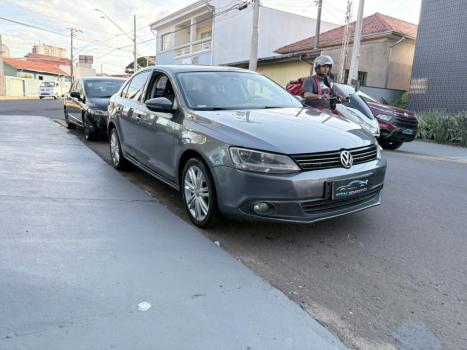 VOLKSWAGEN Jetta 2.0 4P FLEX COMFORTLINE TIPTRONIC AUTOM�TICO, Foto 3