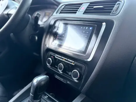 VOLKSWAGEN Jetta 2.0 4P FLEX COMFORTLINE TIPTRONIC AUTOM�TICO, Foto 7