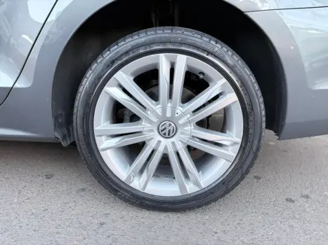 VOLKSWAGEN Jetta 2.0 4P FLEX COMFORTLINE TIPTRONIC AUTOM�TICO, Foto 13