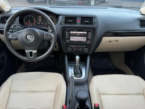 VOLKSWAGEN Jetta 2.0 4P FLEX COMFORTLINE TIPTRONIC AUTOM�TICO, Foto 6