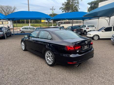 VOLKSWAGEN Jetta 2.0 4P TSI HIGHLINE 200 CV AUTOM�TICO, Foto 4