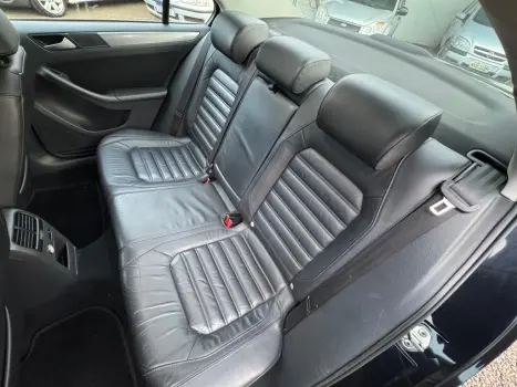 VOLKSWAGEN Jetta 2.0 4P TSI HIGHLINE 200 CV AUTOM�TICO, Foto 9