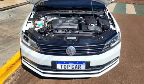 VOLKSWAGEN Jetta 2.0 4P TSI HIGHLINE 211 CV AUTOM�TICO, Foto 8