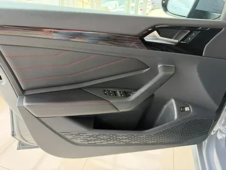 VOLKSWAGEN Jetta 2.0 4P 350 TSI GLI AUTOM�TICO DSG, Foto 8