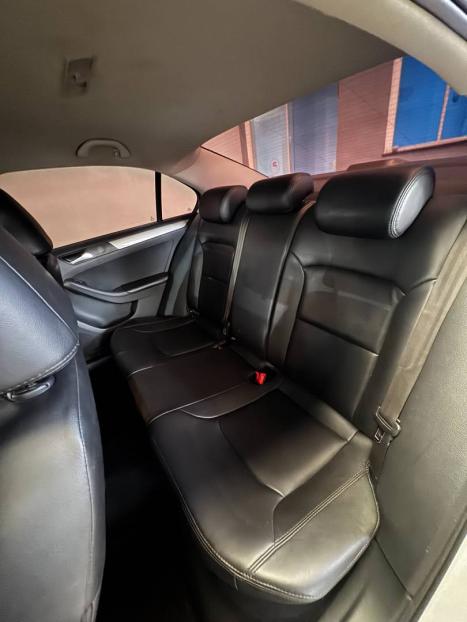 VOLKSWAGEN Jetta 2.0 4P TRENDLINE FLEX AUTOM�TICO, Foto 9