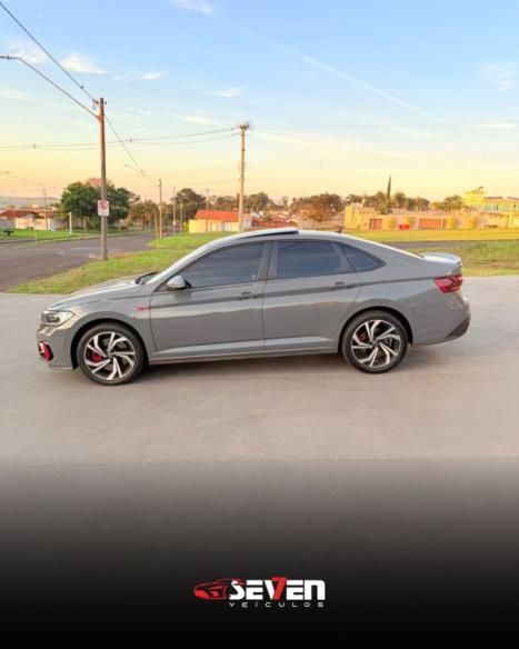 VOLKSWAGEN Jetta 2.0 4P 350 TSI GLI AUTOM�TICO DSG, Foto 3