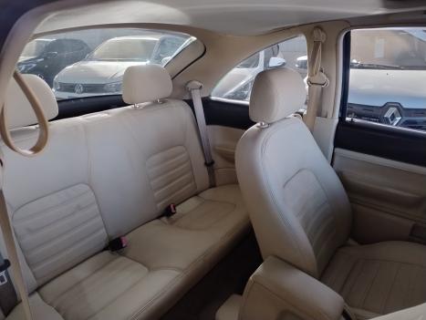 VOLKSWAGEN New Beetle 2.0 MI AUTOM�TICO, Foto 8