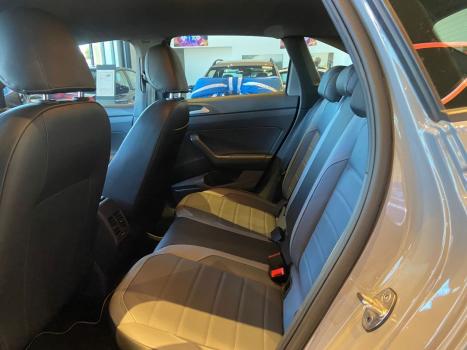 VOLKSWAGEN Nivus 1.0 4P FLEX 200 TSI HIGHLINE TURBO AUTOMTICO, Foto 6