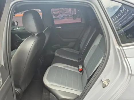 VOLKSWAGEN Nivus 1.0 4P FLEX 200 TSI HIGHLINE TURBO AUTOMTICO, Foto 14