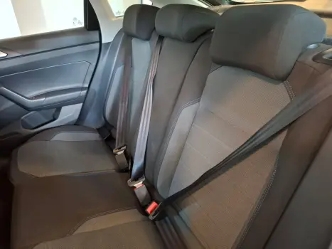 VOLKSWAGEN Nivus 1.0 4P FLEX 200 TSI COMFORTLINE TURBO AUTOMTICO, Foto 6