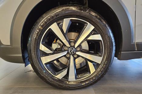 VOLKSWAGEN Nivus 1.0 4P FLEX 200 TSI HIGHLINE TURBO AUTOM�TICO, Foto 19