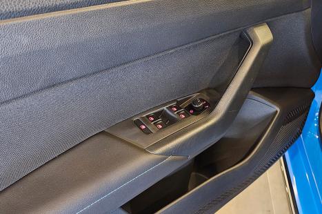 VOLKSWAGEN Nivus 1.0 4P FLEX 200 TSI HIGHLINE TURBO AUTOM�TICO, Foto 18