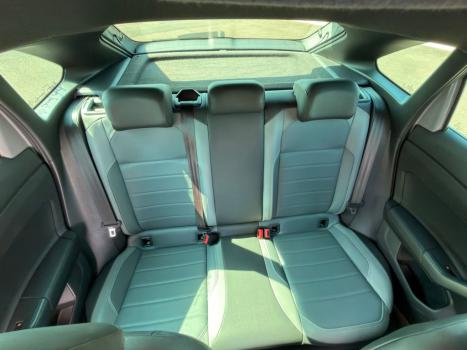 VOLKSWAGEN Nivus 1.0 4P FLEX 200 TSI HIGHLINE TURBO AUTOM�TICO, Foto 12