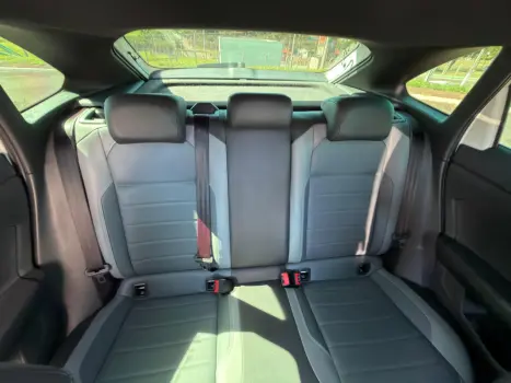 VOLKSWAGEN Nivus 1.0 4P FLEX 200 TSI HIGHLINE TURBO AUTOM�TICO, Foto 8