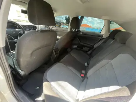 VOLKSWAGEN Nivus 1.0 4P FLEX 200 TSI COMFORTLINE TURBO AUTOM�TICO, Foto 6