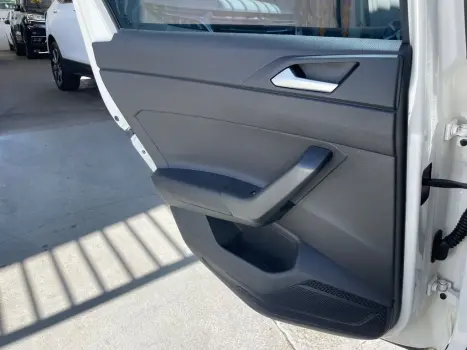 VOLKSWAGEN Nivus 1.0 4P FLEX 200 TSI COMFORTLINE TURBO AUTOM�TICO, Foto 8