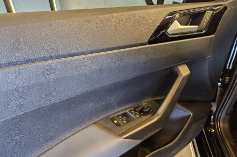 VOLKSWAGEN Nivus 1.0 4P FLEX 200 TSI HIGHLINE TURBO AUTOM�TICO, Foto 17