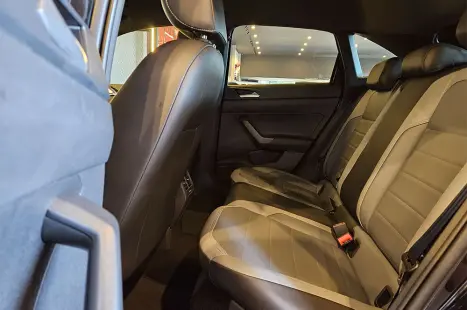 VOLKSWAGEN Nivus 1.0 4P FLEX 200 TSI HIGHLINE TURBO AUTOM�TICO, Foto 19