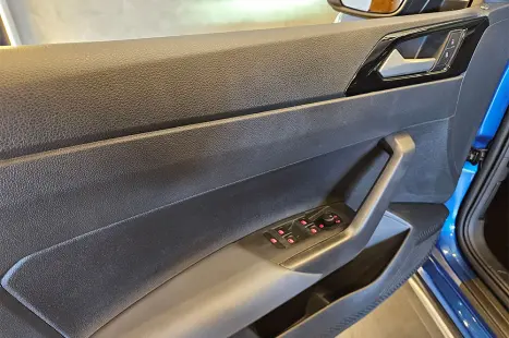 VOLKSWAGEN Nivus 1.0 4P FLEX 200 TSI HIGHLINE TURBO AUTOM�TICO, Foto 13