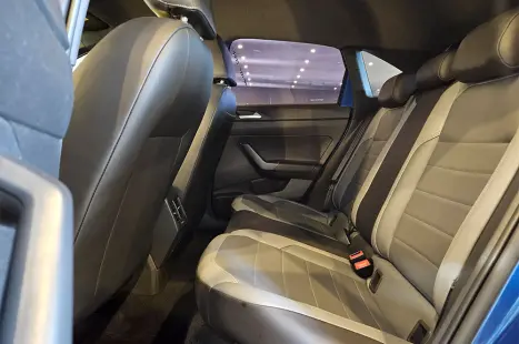 VOLKSWAGEN Nivus 1.0 4P FLEX 200 TSI HIGHLINE TURBO AUTOM�TICO, Foto 20