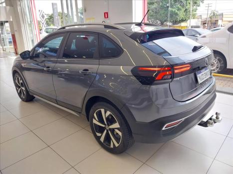 VOLKSWAGEN Nivus 1.0 4P FLEX 200 TSI HIGHLINE TURBO AUTOM�TICO, Foto 10