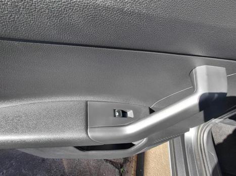 VOLKSWAGEN Nivus 1.0 4P FLEX 200 TSI HIGHLINE TURBO AUTOM�TICO, Foto 9