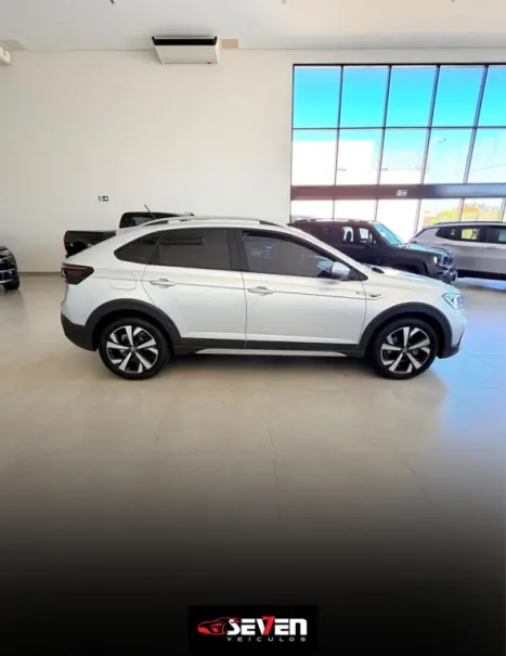 VOLKSWAGEN Nivus 1.0 4P FLEX 200 TSI HIGHLINE TURBO AUTOMÁTICO, Foto 6