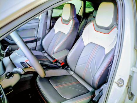 VOLKSWAGEN Nivus 1.4 250 TSI TOTAL FLEX GTS AUTOM�TICO, Foto 5