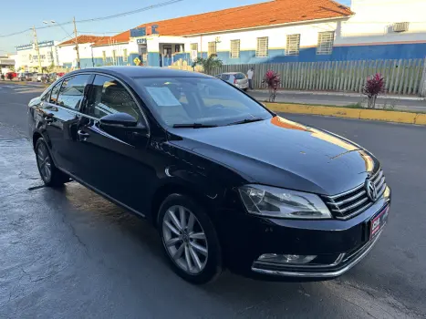 VOLKSWAGEN Passat 2.0 16V 4P FSI HIGHLINE AUTOM�TICO, Foto 2